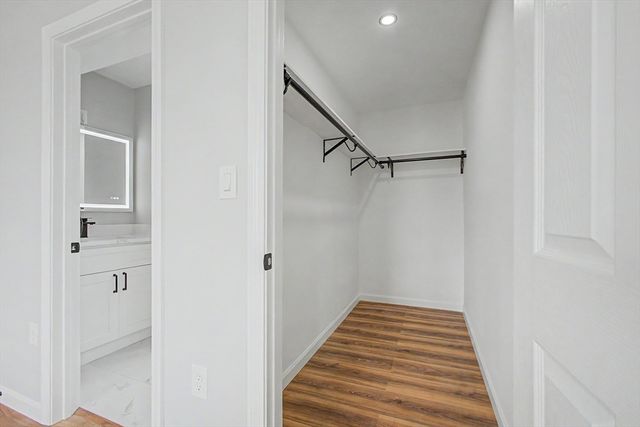298 King St, Fall River, MA 02724