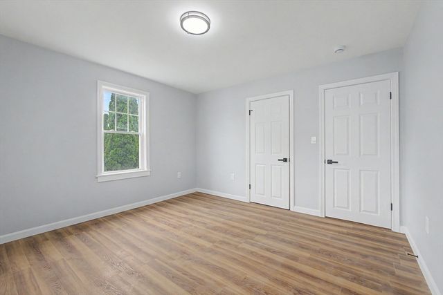 298 King St, Fall River, MA 02724