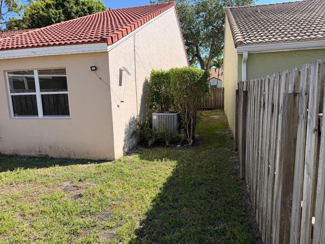 10123 Caoba Street, Palm Beach Gardens, FL 33410