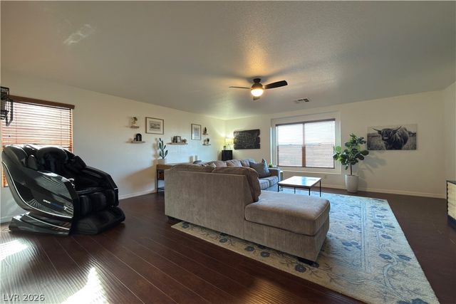 199 Glen Falls Avenue, Henderson, NV 89002