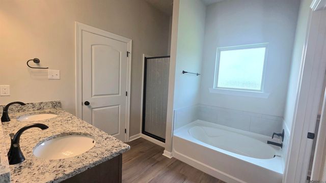 9674 Muncy Ln, Denham Springs, LA 70726