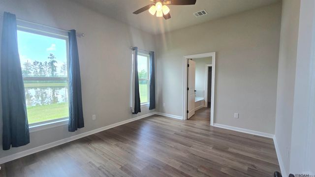 9674 Muncy Ln, Denham Springs, LA 70726