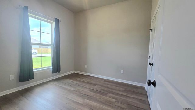 9674 Muncy Ln, Denham Springs, LA 70726