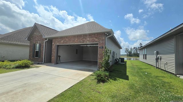 9674 Muncy Ln, Denham Springs, LA 70726