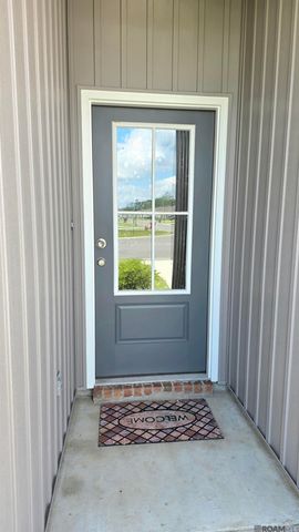 9674 Muncy Ln, Denham Springs, LA 70726