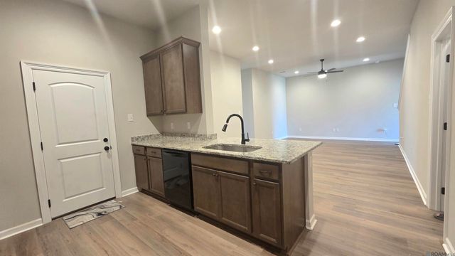 9674 Muncy Ln, Denham Springs, LA 70726