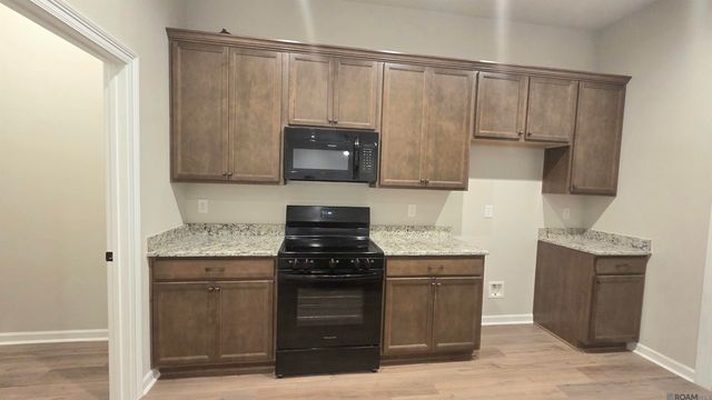 9674 Muncy Ln, Denham Springs, LA 70726