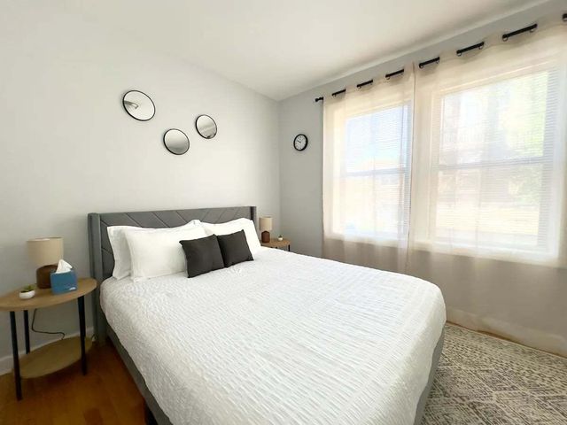 6443 N HAMILTON Avenue 2I, Chicago, IL 60659