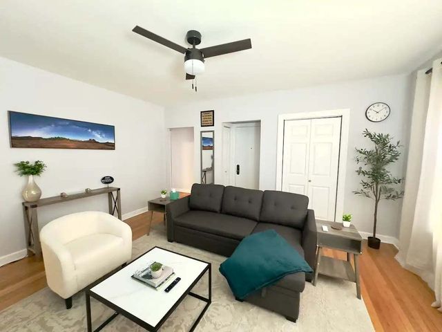 6443 N HAMILTON Avenue 2I, Chicago, IL 60659