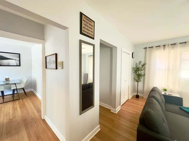 6443 N HAMILTON Avenue 2I, Chicago, IL 60659