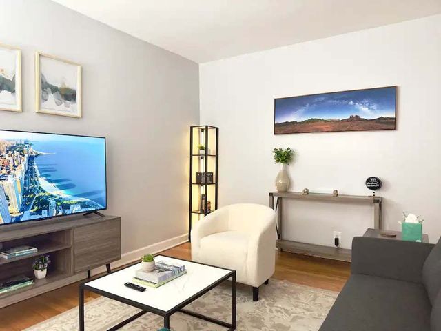 6443 N HAMILTON Avenue 2I, Chicago, IL 60659