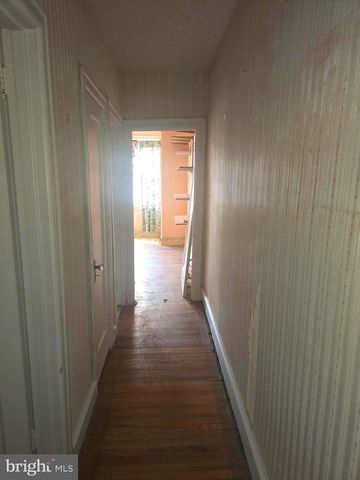 4428 SHERWOOD RD, Philadelphia, PA 19131