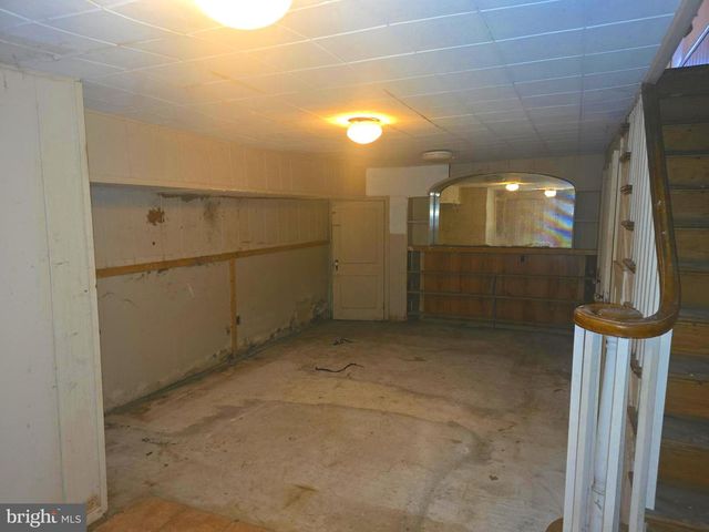 4428 SHERWOOD RD, Philadelphia, PA 19131