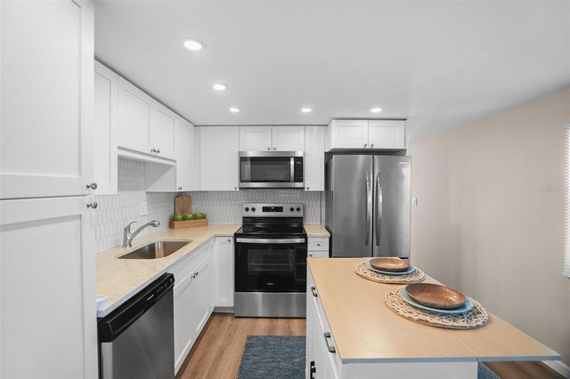7244 MOUNT FAIRFIELD ROAD NE 530, St Petersburg, FL 33702