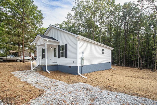 226 Central St, Tracy City, TN 37387