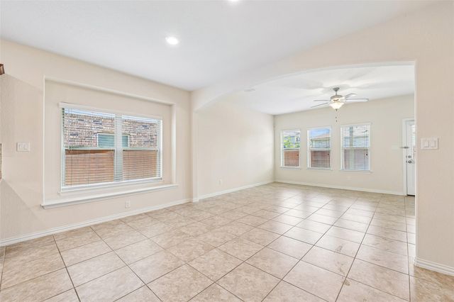 328 Shale CIR, Buda, TX 78610