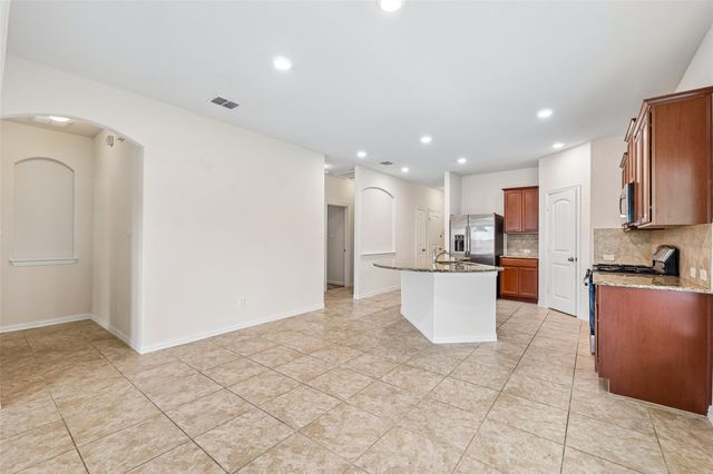 328 Shale CIR, Buda, TX 78610