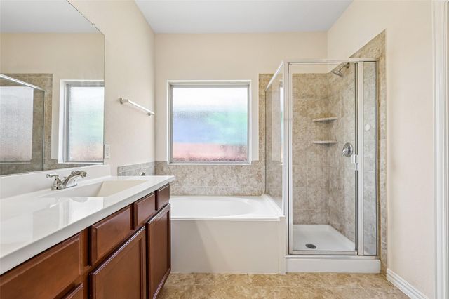 328 Shale CIR, Buda, TX 78610
