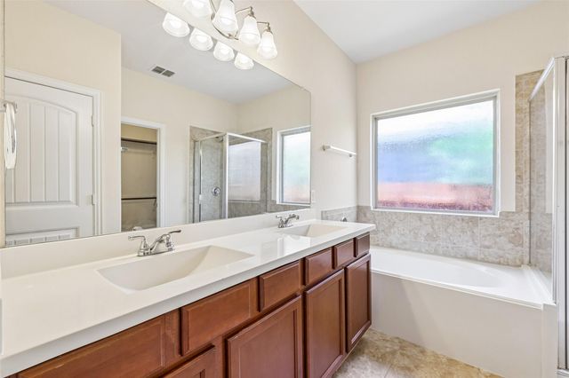 328 Shale CIR, Buda, TX 78610