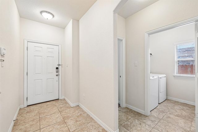 328 Shale CIR, Buda, TX 78610