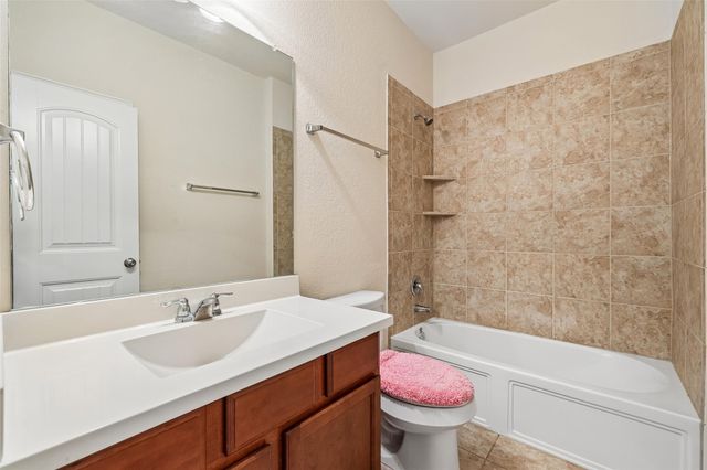 328 Shale CIR, Buda, TX 78610