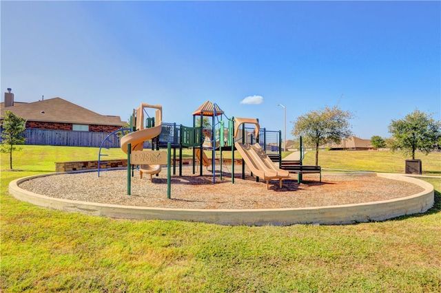 328 Shale CIR, Buda, TX 78610