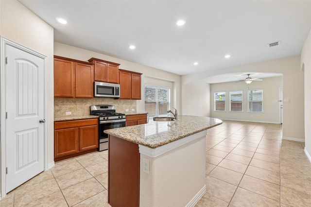 328 Shale CIR, Buda, TX 78610