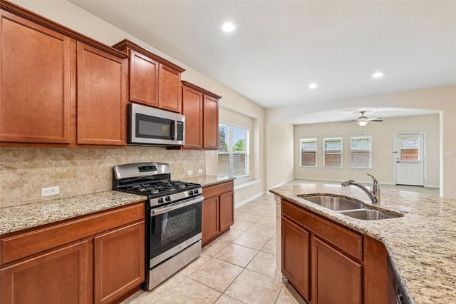 328 Shale CIR, Buda, TX 78610