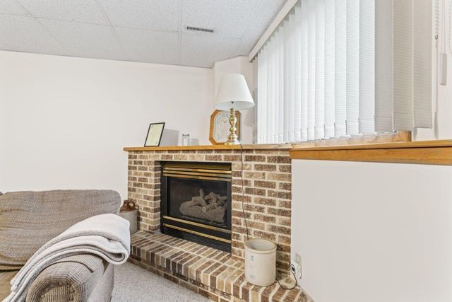 280 4th Avenue SE, Plainview, MN 55964