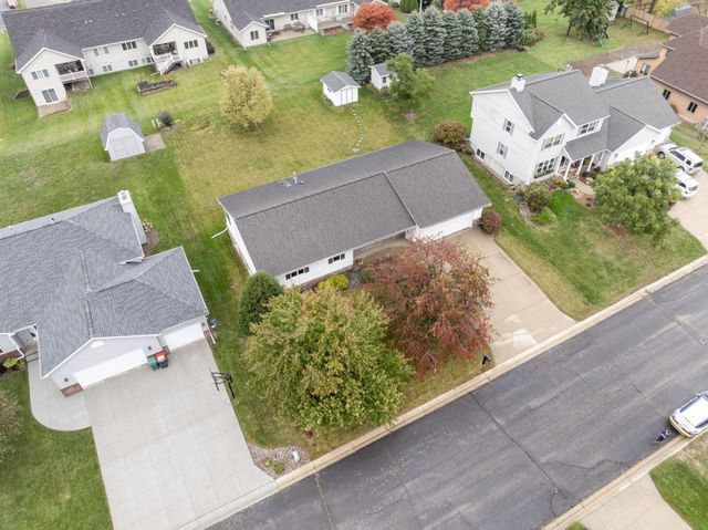 280 4th Avenue SE, Plainview, MN 55964