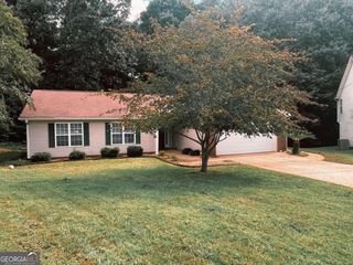 74 Canterbury Drive, Grantville, GA 30220