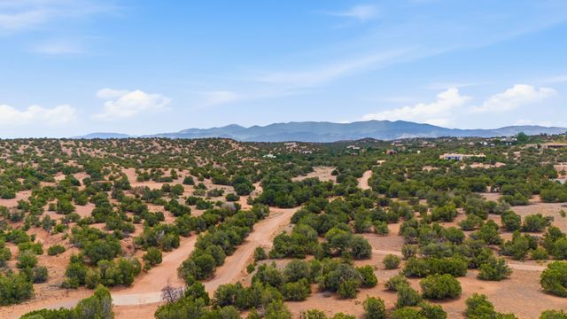 14 Camino Ladera, Santa Fe, NM 87506