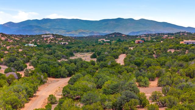 14 Camino Ladera, Santa Fe, NM 87506