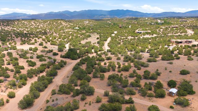 14 Camino Ladera, Santa Fe, NM 87506