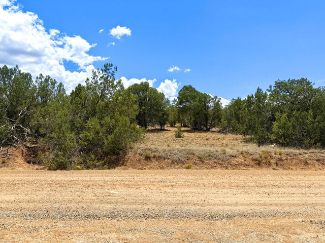 14 Camino Ladera, Santa Fe, NM 87506
