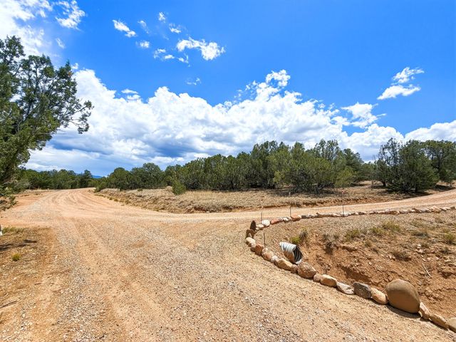 14 Camino Ladera, Santa Fe, NM 87506
