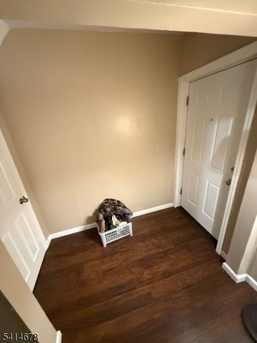 465 Norwood St 2, East Orange City, NJ 07018