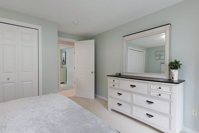 15 Hillside Dr, Townsend, MA 01469