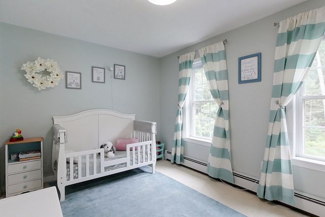 15 Hillside Dr, Townsend, MA 01469