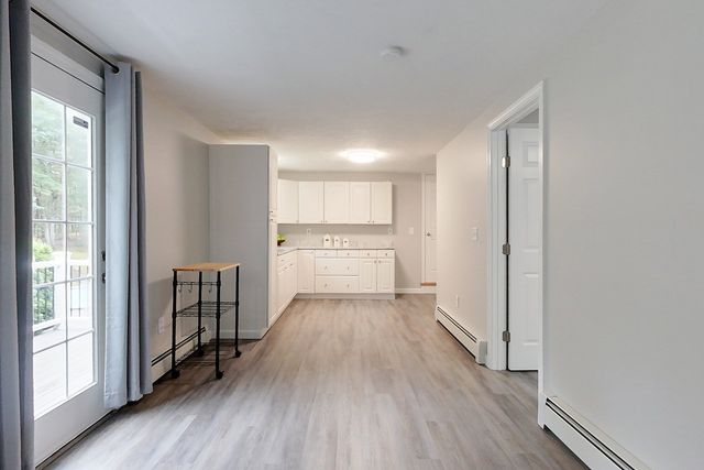 15 Hillside Dr, Townsend, MA 01469
