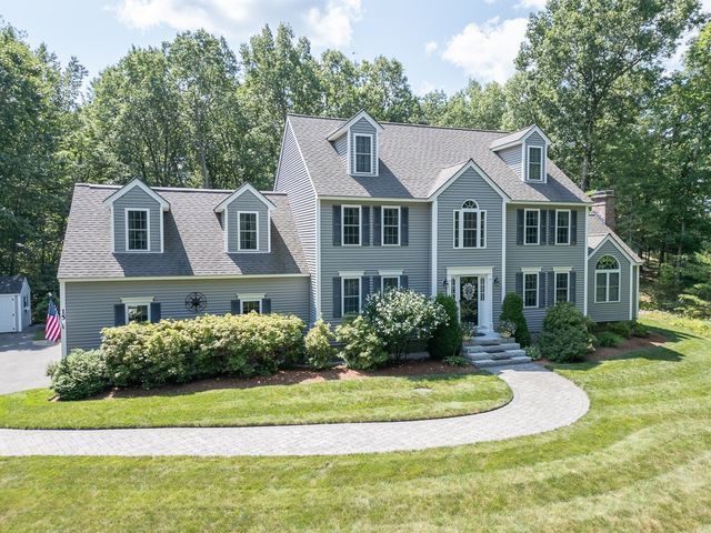 15 Hillside Dr, Townsend, MA 01469