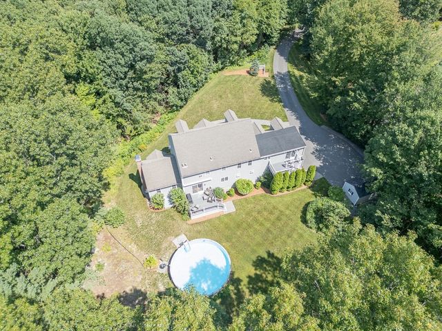 15 Hillside Dr, Townsend, MA 01469