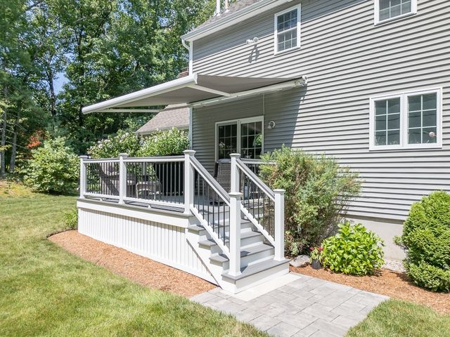 15 Hillside Dr, Townsend, MA 01469