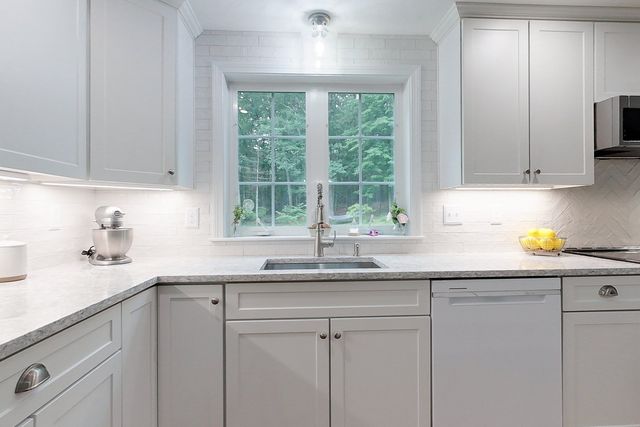 15 Hillside Dr, Townsend, MA 01469