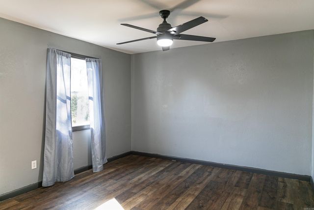 208 N 7th Avenue, Paragould, AR 72450