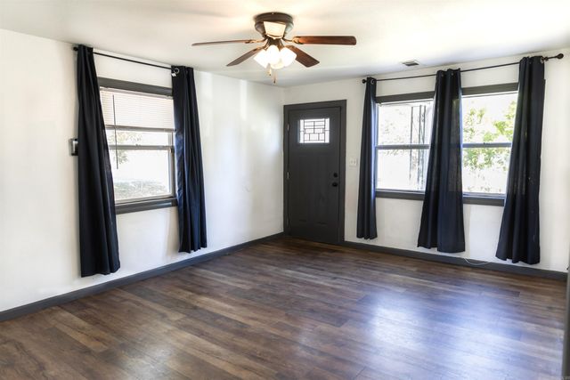 208 N 7th Avenue, Paragould, AR 72450