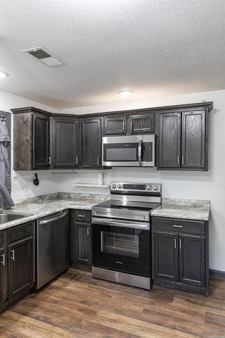 208 N 7th Avenue, Paragould, AR 72450