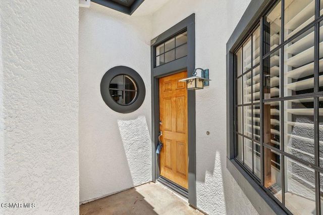 4819 La Rosa Drive, Oak Park, CA 91377