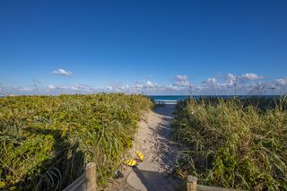 2565 S OCEAN Boulevard 1040, Palm Beach, FL 33480