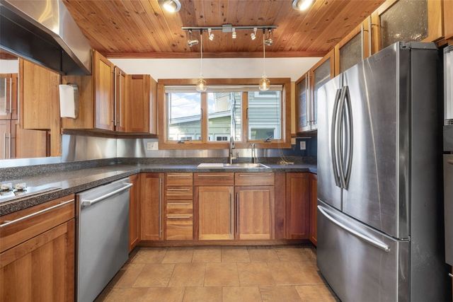 505 Forest Drive, Cedar Rapids, IA 52403